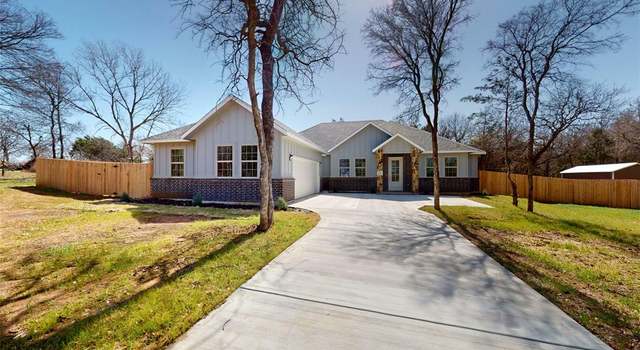 Photo of 515 W Oakdale St, Keene, TX 76059