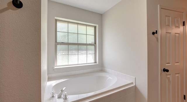 Photo of 204 Boulder Ridger Cir, Texarkana, AR 71854
