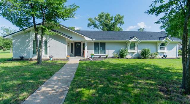 Photo of 201 Roaring Springs Dr, Joshua, TX 76058