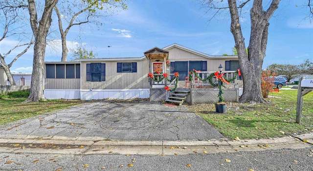 Photo of 111 Valerie Ln, Knollwood, TX 75092