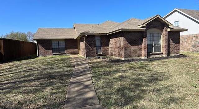 Photo of 1109 Greenbriar Ln, Lancaster, TX 75146