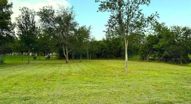 Photo of 252 High Bluff Dr, Bridgeport, TX 76426