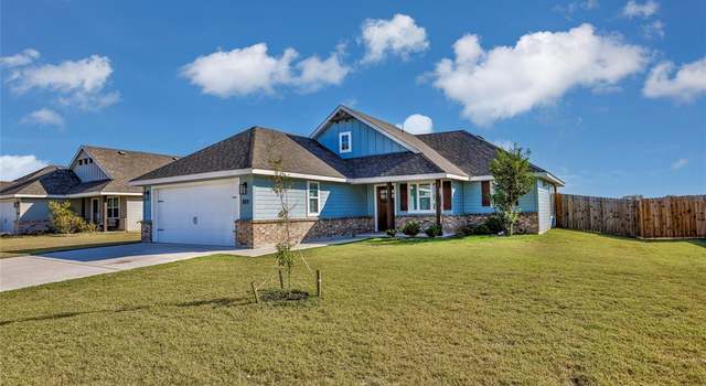 Photo of 113 Bailey Ranch Dr, Gainesville, TX 76240