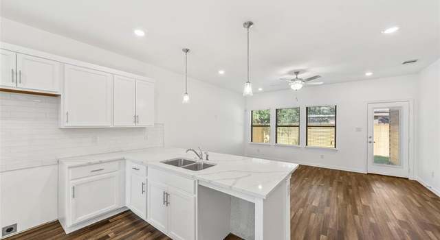 Photo of 3915 Polly St, Dallas, TX 75210