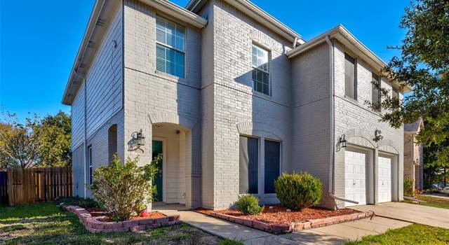 Photo of 1021 Goldeneye Dr, Aubrey, TX 76227