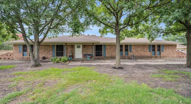 Photo of 136 Burkett Dr, Red Oak, TX 75154