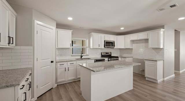 Photo of 3721 Stuart Dr, Fort Worth, TX 76110
