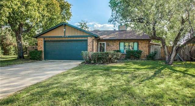Photo of 5104 Maplewood Ct, North Richland Hills, TX 76180