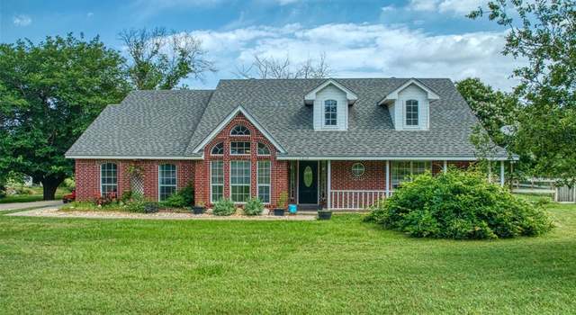 Photo of 1210 Honeysuckle Dr, Keene, TX 76059