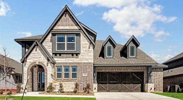 Property at 513 Red Maple Rd, Waxahachie, TX 75165, 4 beds, 3.5 baths