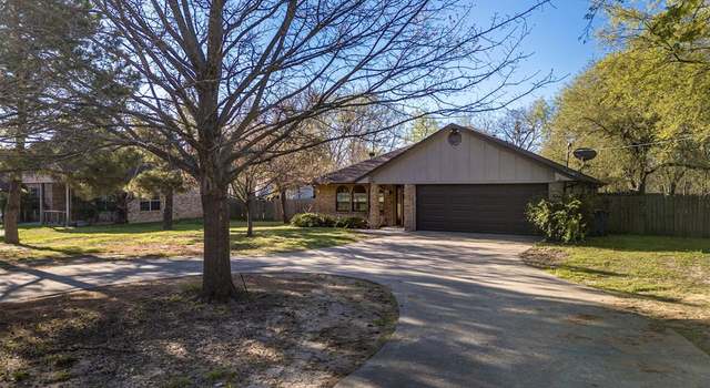 Photo of 1009 Division St, Greenville, TX 75401