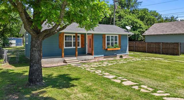 Photo of 210 W Weatherford St, Weatherford, TX 76086