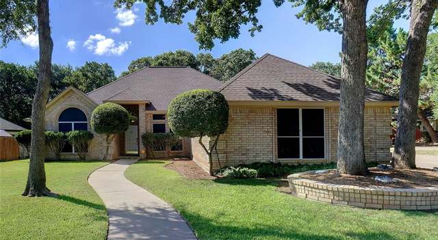 Photo of 1312 Crows Nest Ct, Azle, TX 76020