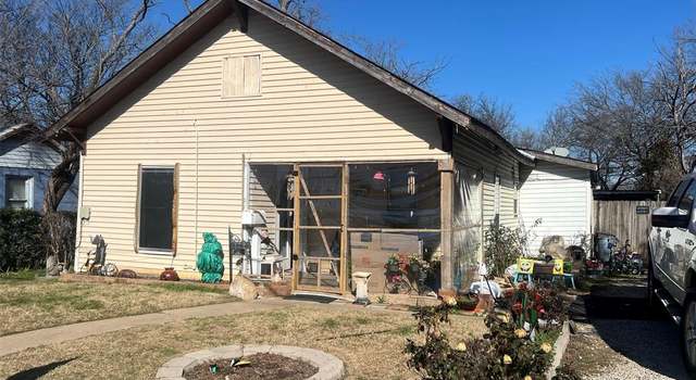 Photo of 402 W Trammell Ave, Everman, TX 76140
