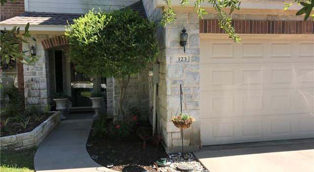 Photo of 123 Emma Call Ct, Decatur, TX 76234