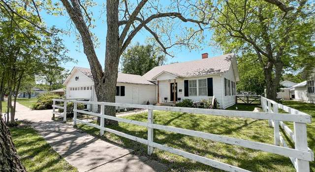 Photo of 304 S Humphrey Ave, Kerens, TX 75144