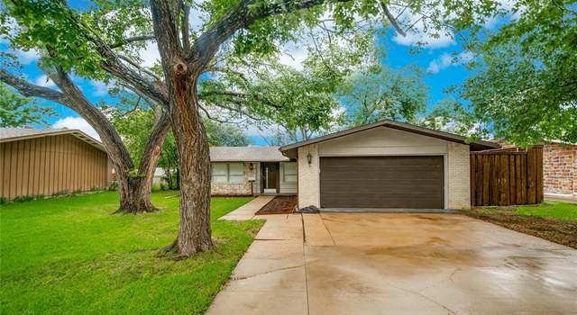 Photo of 2305 Briarwood Ln, Carrollton, TX 75006
