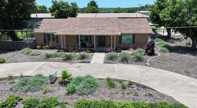 Photo of 533 N 1st St, Albany, TX 76430