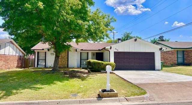Photo of 926 W Embercrest Dr, Arlington, TX 76017