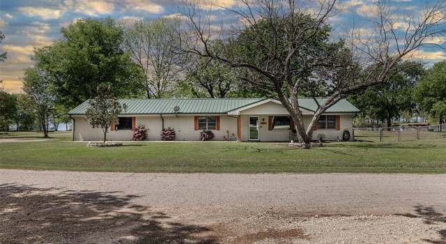 Photo of 950 Little Oaks Dr, Point, TX 75472