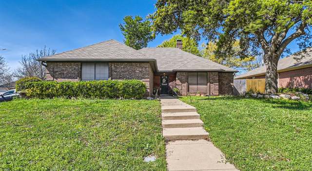 Photo of 8040 Moss Rock Dr, Fort Worth, TX 76123