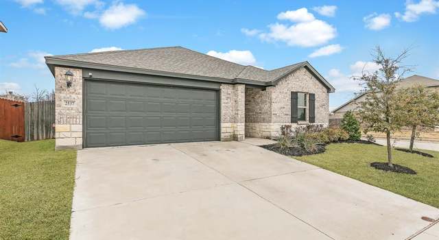 Photo of 2537 Breccia Dr, Fort Worth, TX 76108