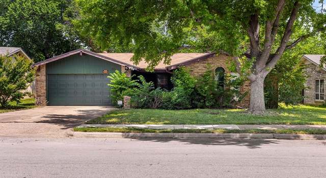 Photo of 801 E Timberview Ln, Arlington, TX 76014