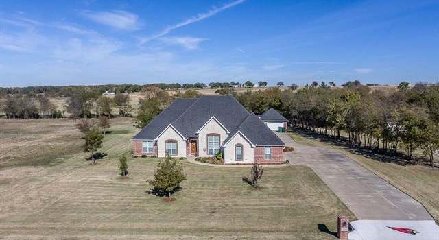Photo of 208 Chrissa Dr, Pottsboro, TX 75076