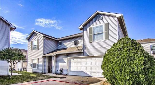 Photo of 2105 Yucatan Plz, Dallas, TX 75211