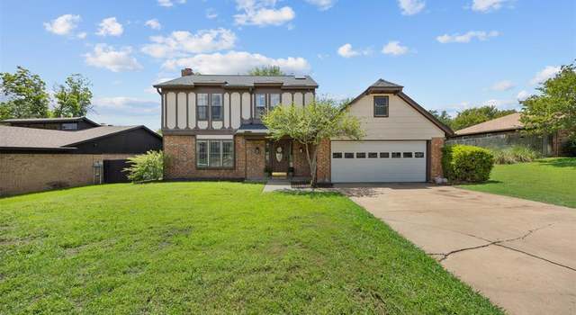 Photo of 213 Covington Dr, Benbrook, TX 76126