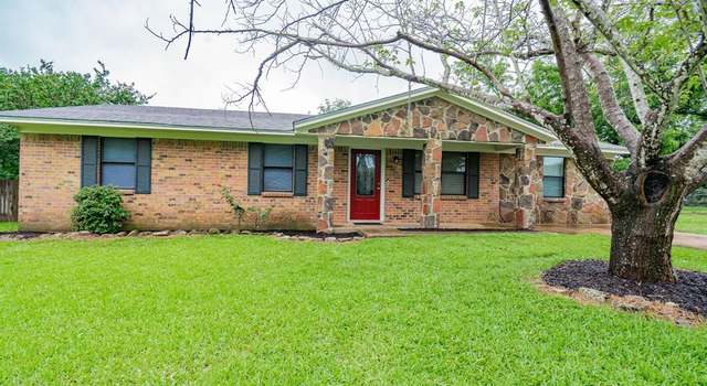 Photo of 208 De Gail St, Grand Saline, TX 75140