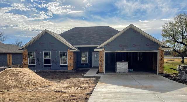 Photo of 645 Half Moon Way, Runaway Bay, TX 76426
