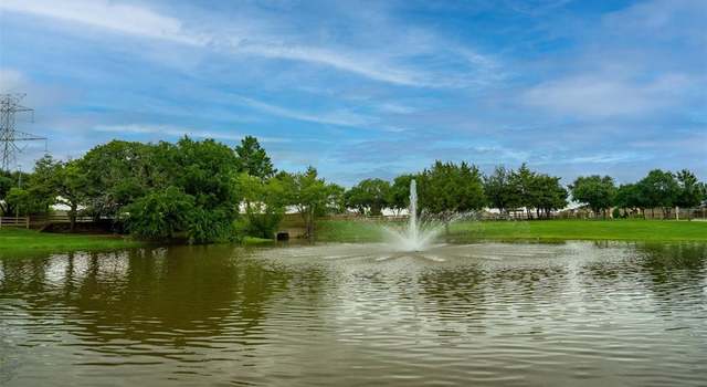 Photo of 9200 S Field Ln, Arlington, TX 76002
