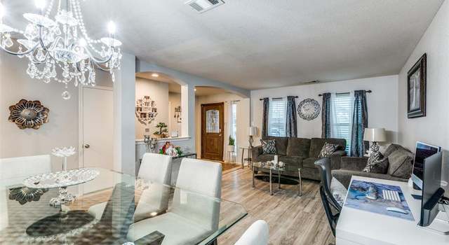 Photo of 9813 Jericho Ln, Fort Worth, TX 76108