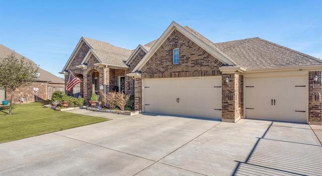 Photo of 600 Bentley Ct, Roanoke, TX 76262