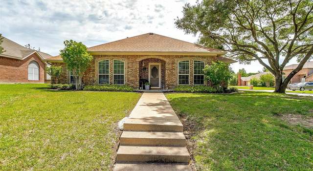 Photo of 1400 Oxford Dr, Mansfield, TX 76063