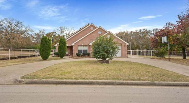 Photo of 5112 Knight Dr, Fort Worth, TX 76140