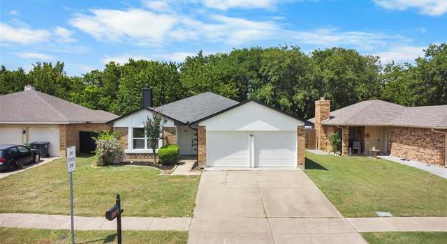Photo of 411 Valley Spring Dr, Arlington, TX 76018