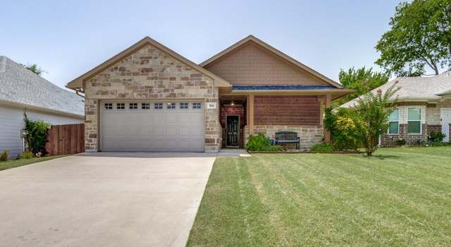 Photo of 804 E 6th St, Bonham, TX 75418