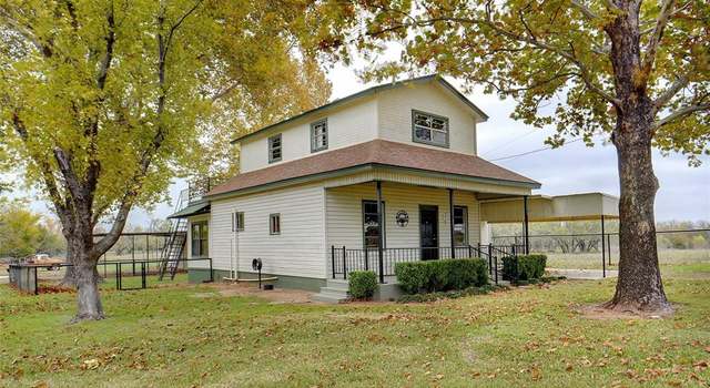 Photo of 210 Spillway Rd, Bellevue, TX 76228