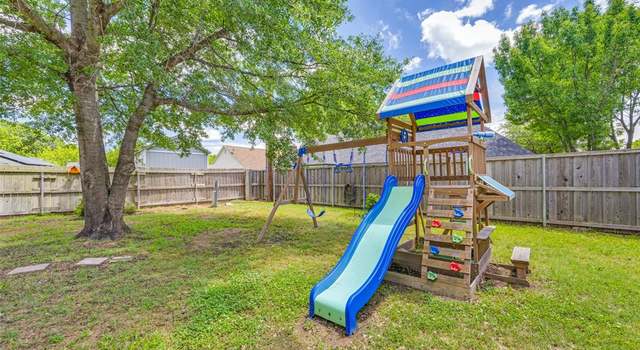 Photo of 715 Mockingbird St, Bonham, TX 75418