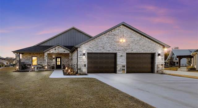 Photo of 502 S Bay Ct, Runaway Bay, TX 76426