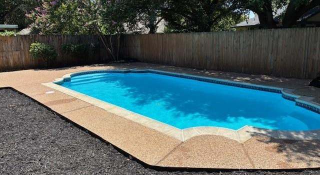 Photo of 5702 Fox Hunt Dr, Arlington, TX 76017