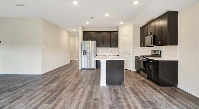 Photo of 1132 Salado St, Crandall, TX 75114