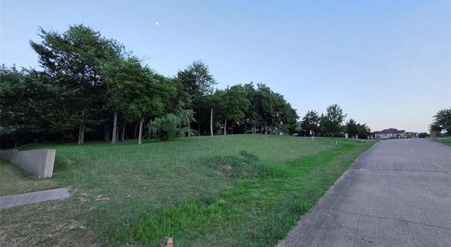 Photo of 2776 S Lakeview Dr, Cedar Hill, TX 75104