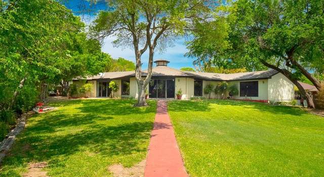 Photo of 705 Camelot Ct, Willow Park, TX 76087