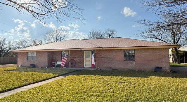 Photo of 131 S Crescent St, Gorman, TX 76454