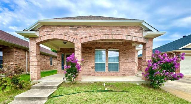 Property at 2639 Blackstone Dr, Grand Prairie, TX 75052, 3 beds, 2 baths
