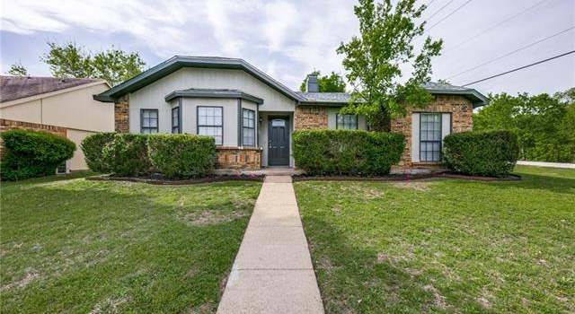Photo of 1056 Granite Ln, Desoto, TX 75115