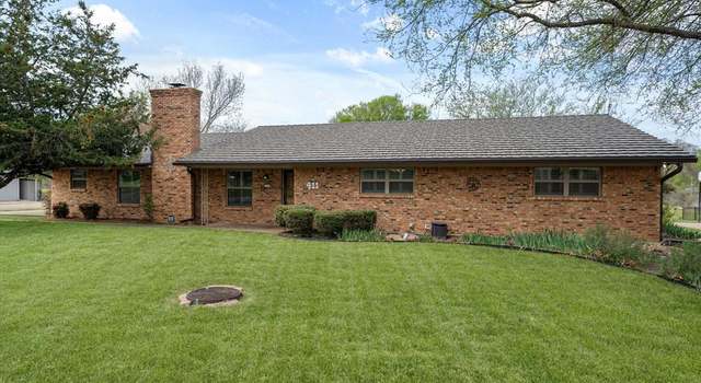 Photo of 411 Country Club Dr, Joshua, TX 76058